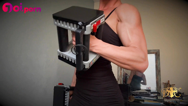 Strong girl teases you with her muscles - Dreams Cum True