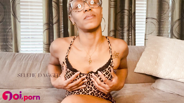 Sweetie black girl teases you with her boobs demanding payment to show them - SeleneDagger