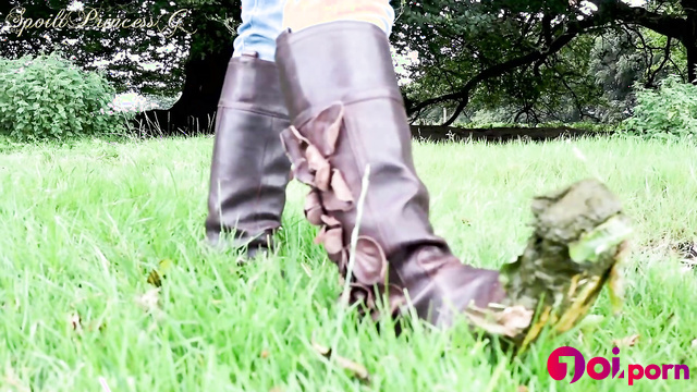 Slave knows what expected under boot domination & female supremacy - Spoilt Princess Grace