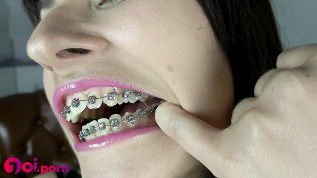 Sexy brunette shows off her braces and makes a guy cum in her mouth - Top Quality