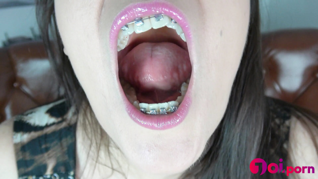 Sexy brunette shows off her braces and makes a guy cum in her mouth - Top Quality