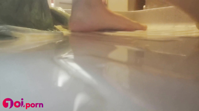 Italian giantess takes a shower, only her massive feet visible - Nicoletta Embassi
