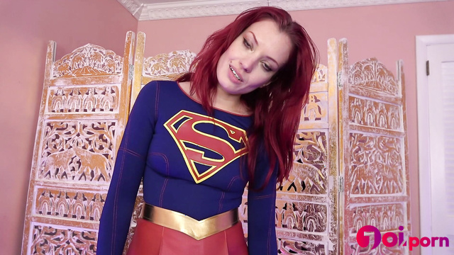 Supergirl Kat Vanwylder mesmerized and twerking - Barbatus Fetish And Training Academ