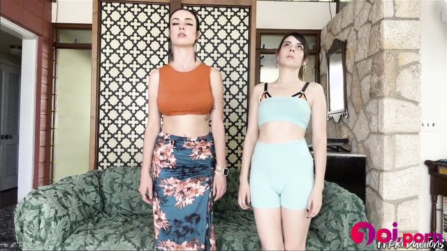 Girls were hypnotized by a stranger (Ama Rio & Ziva Fey) - FF Productions