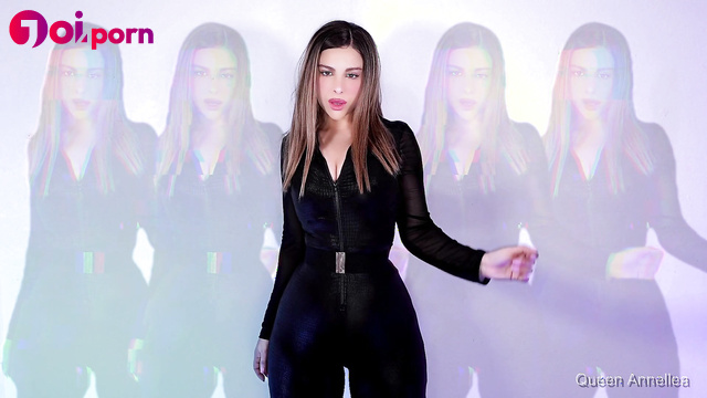 Sexy girl charms you and makes you jerk off - QueenAnnellea