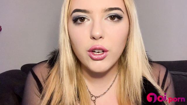 Cute blonde hypnotizes you making you an obedient dumb slave - Manipulatrix Ivy