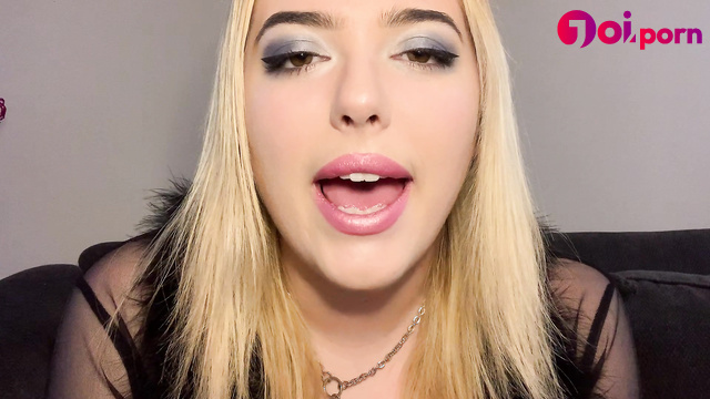 Cute blonde hypnotizes you making you an obedient dumb slave - Manipulatrix Ivy