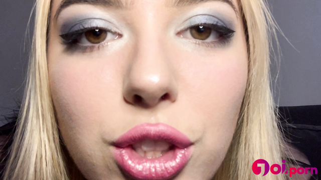 Cute blonde hypnotizes you making you an obedient dumb slave - Manipulatrix Ivy