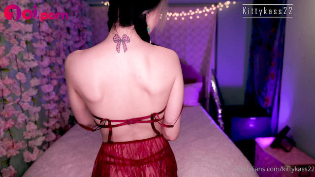 Hot babe makes you jerk off by covering her small tits with oil - Mistress Kassy