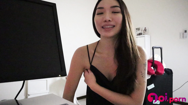 She promised that she wouldn't tell anyone that you are virgin, asmr - Princess Leni