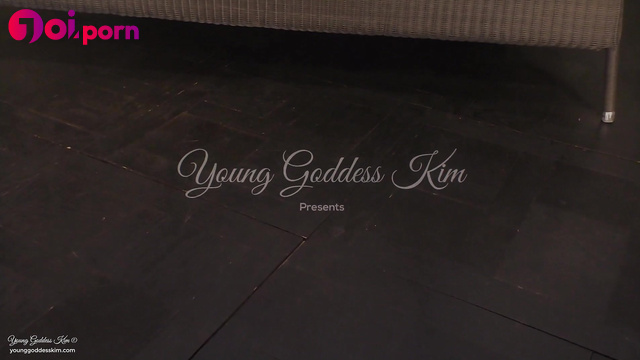 Hot mistress controls her slave and his orgasm - Young Goddess Kim