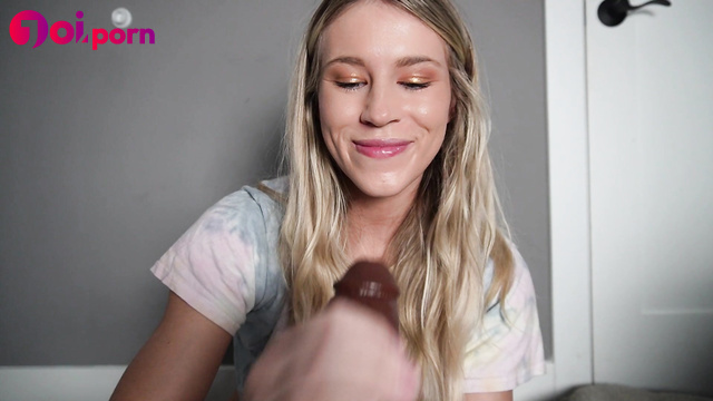 Blonde obsessed with a BBC couldn't resist and started jerking it off - keeks 3005