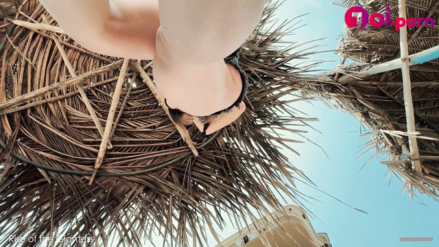 She will trample you into the sand - Rise of the Giantess