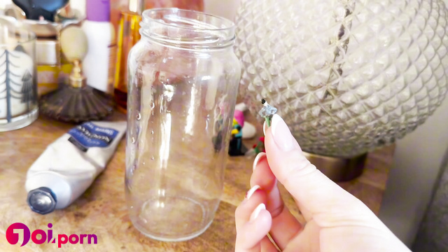 Slave was eaten by the navel, look (giantess lady) - Yourhikerbabe