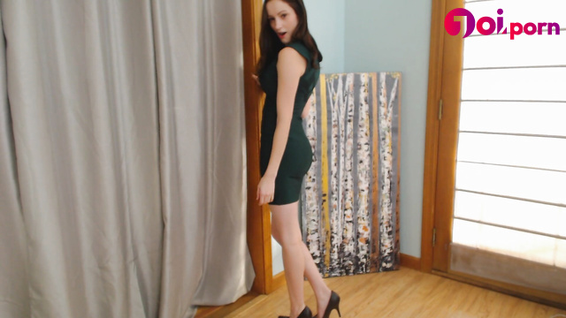 Be her good neighbour, please (gentle asmr) - Goddess Vikki