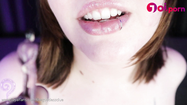 Dangerous date with a giantess woman, solo scenes - Clue