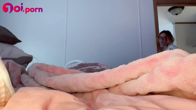 Stepsister waking you up (with dirty talks) - Elle Marz