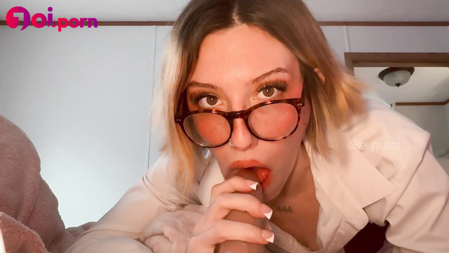 Stepsister waking you up (with dirty talks) - Elle Marz