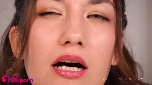 Sexy girl seduces you with her hot lips and tongue - Sara Saint