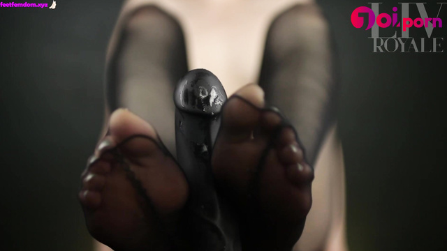 The mistress plays with your cock with her sweet feet - Liv Royale