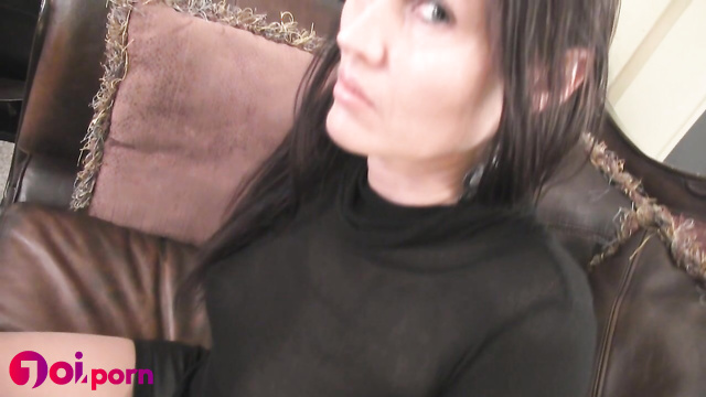 Her sexy long legs in crocodile skin boots - Goddess Melanie'