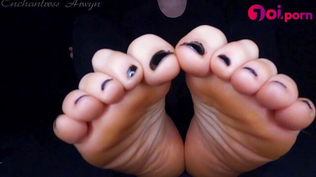 Her legs are your God loser (foot fetish joi) - Foot Magic