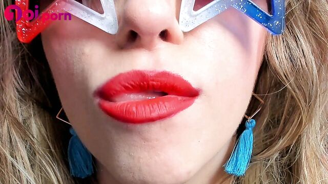 Lipstick makes funny bubbles (close up) - Petite Mercy