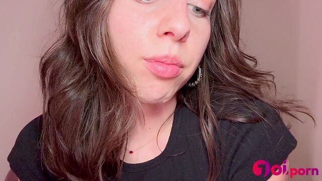 Stroke worship, babe will punish you gently - Princess Violette