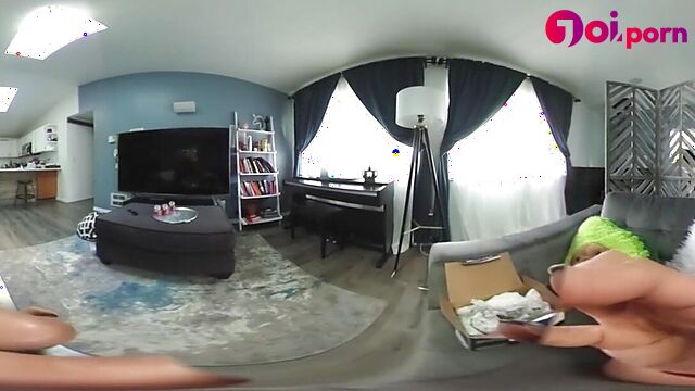 Her feet are trying to get into your mouth - Astrodomina