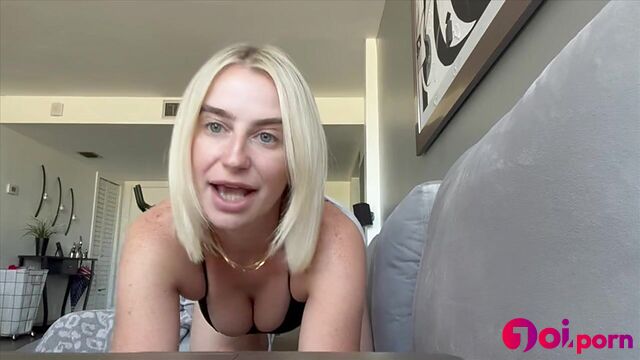 Interactive screen worship, watch her commands and send your response - Amberbunnyyzz