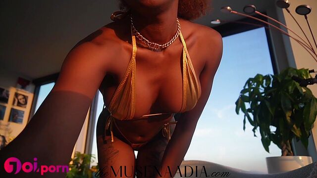 Shiny golden bikini training (solo JOI) - Muse Naadia